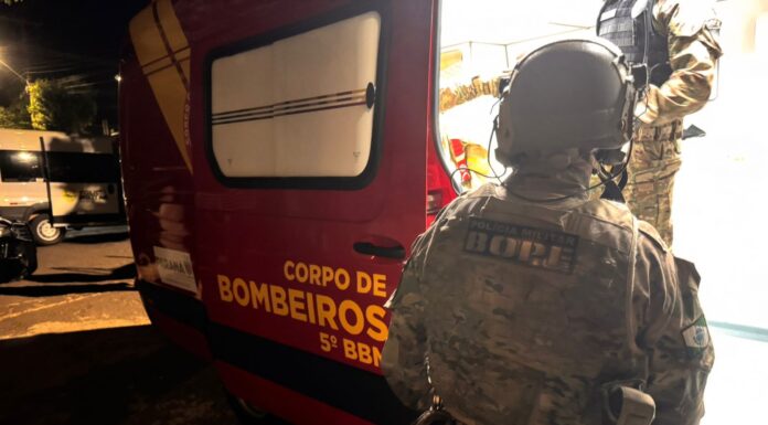 Homem ataca polícia e a própria mãe com explosivos em Alto Piquiri; BOPE é acionado